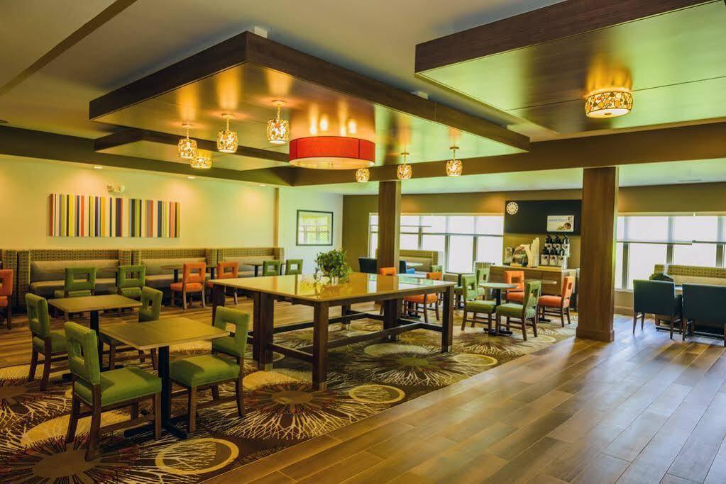 Holiday Inn Express & Suites Jamestown By Ihg Exterior photo